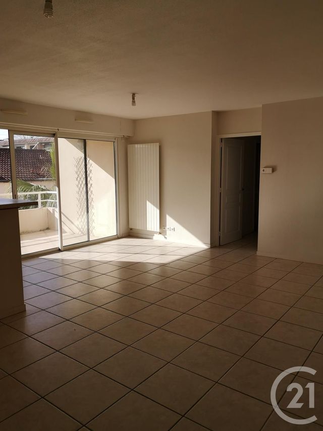 Appartement F3 à louer - 3 pièces - 75.7 m2 - DAX - 40 - AQUITAINE - Century 21 Glockner